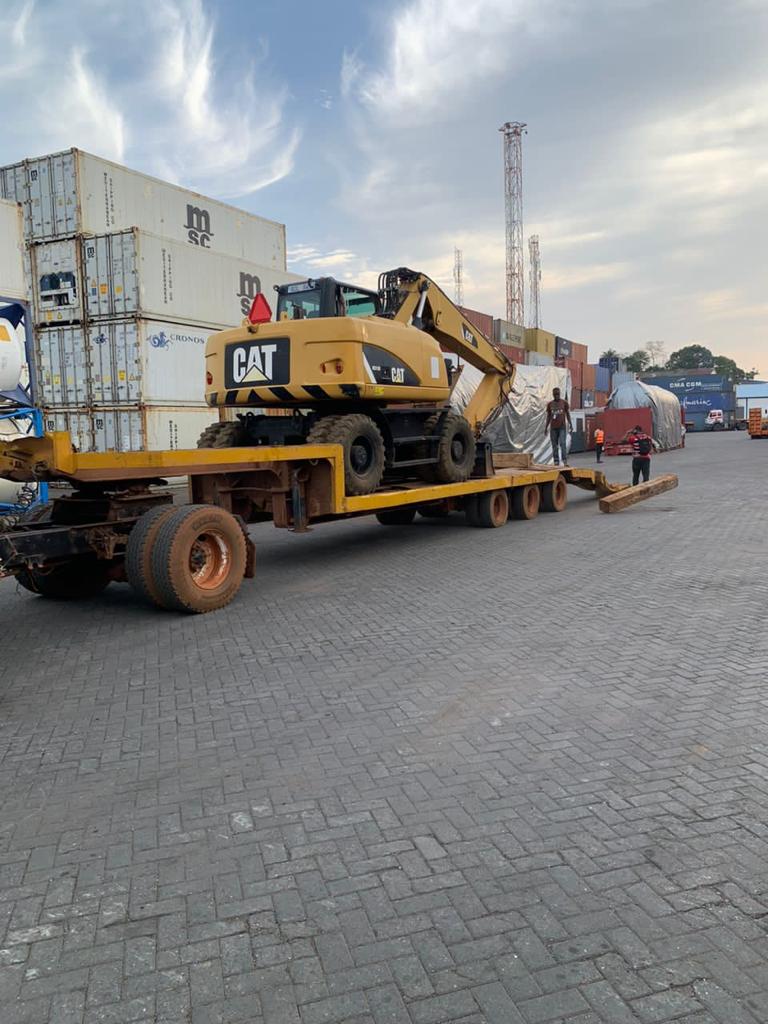 Exportation of: CATERPILLAR EXCAVATOR LAND ROVER  CRAFT BOAT ON A TRAILER 